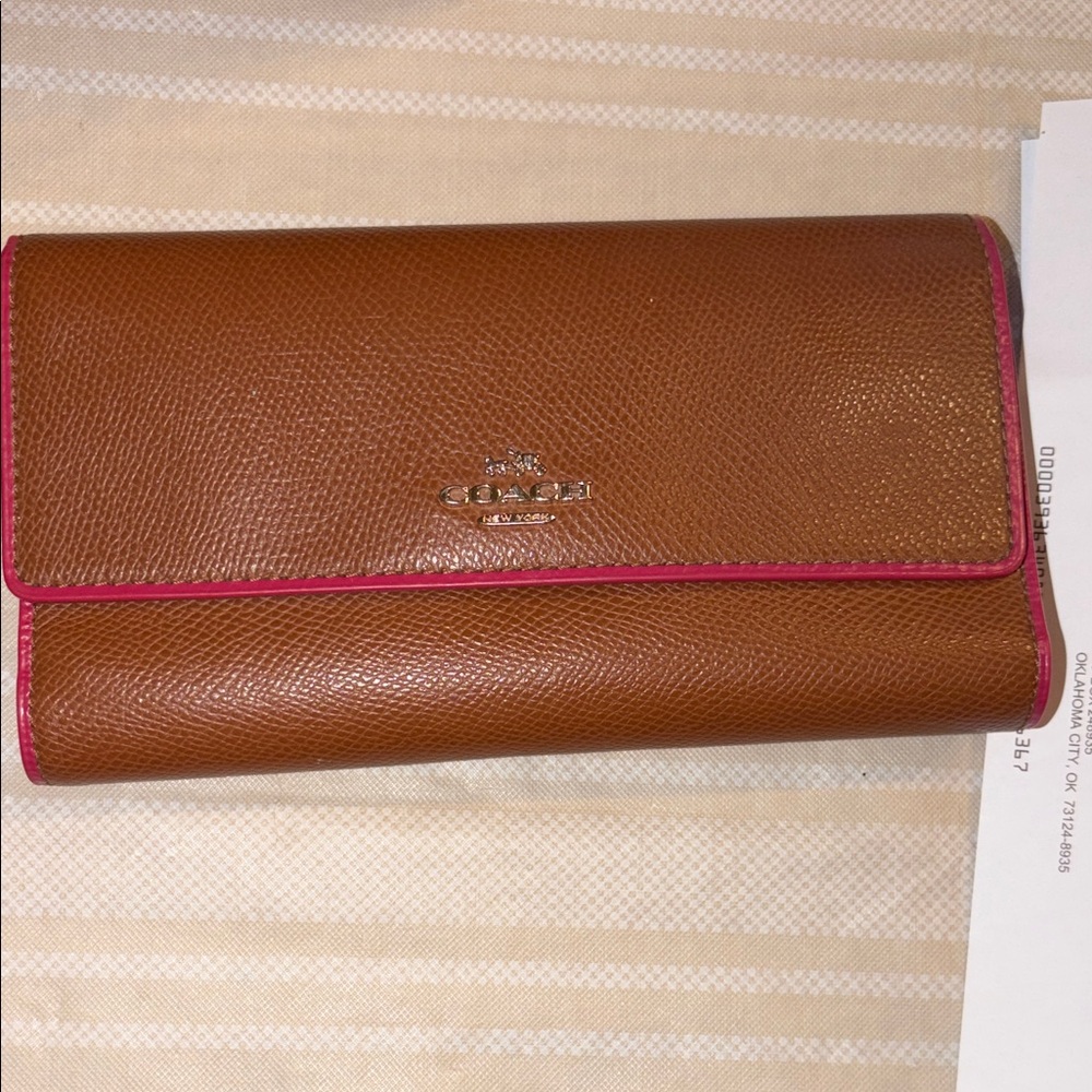 Coach Christie in cross grain leather Tan and Pink Shoulder Bag - Picture 12 of 16